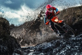 开云体育在线登入-“勇者逆袭：那场让人热血沸腾的逆风翻盘”，勇者逆流而上