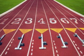 篮网进攻停滞遭凯尔特人双杀，篮网队凯尔特人队